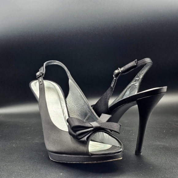 Stuart Weitzman Elegant Black Slingback Heels - Picture 1 of 10